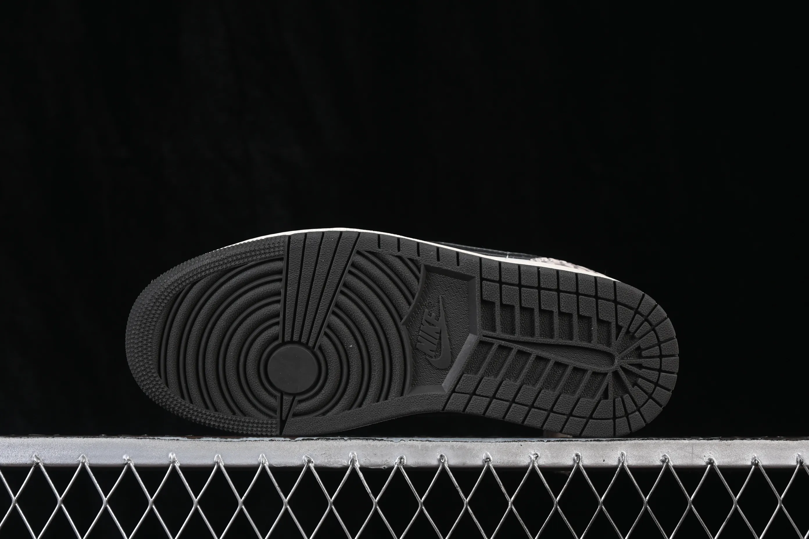 All categories Air Jordan Jordan series basketball shoes Air Jordan 1 Low Air Jordan 1 Low AJ1 Joe 1 white gray burst pattern low-top retro cultural basketball shoes IU2268-100